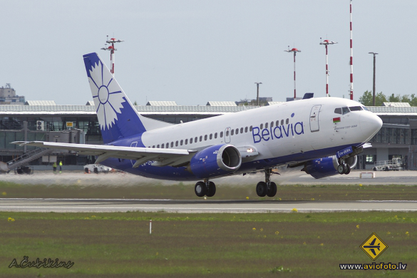 Boeing 737-524