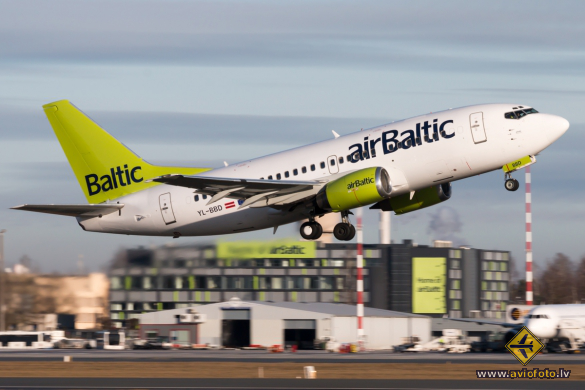 Boeing 737-53S