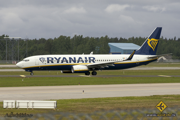 Boeing 737-8AS
