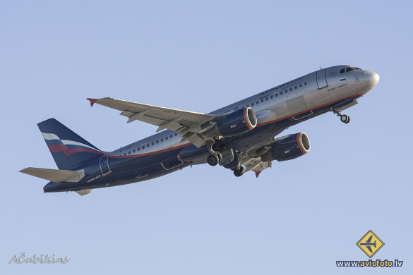 Airbus A320-214