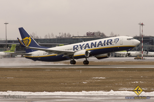Boeing 737-8AS