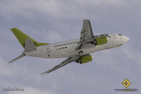 Boeing 737-522