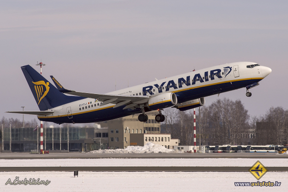 Boeing 737-8AS