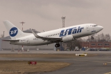 Boeing 737-524