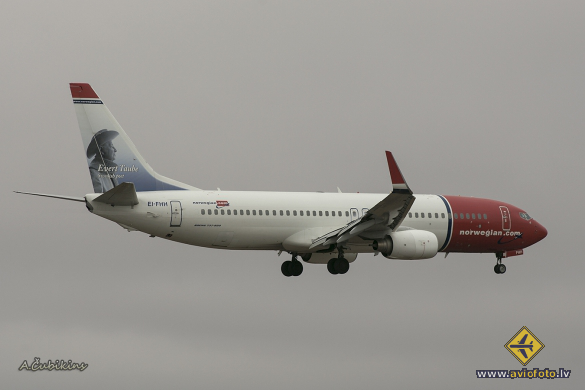 Boeing 737-8FZ
