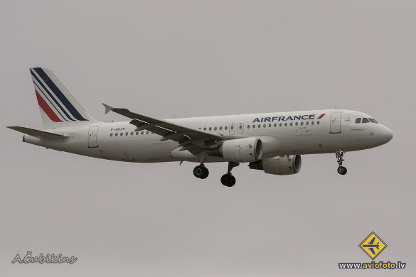 Airbus A320-214