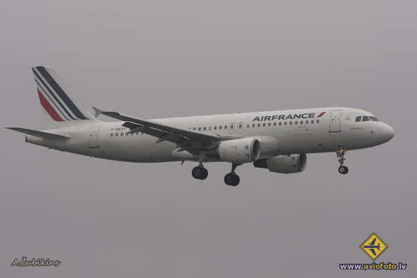 Airbus A320-214