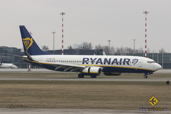 Boeing 737-8AS