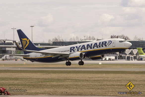 Boeing 737-8AS