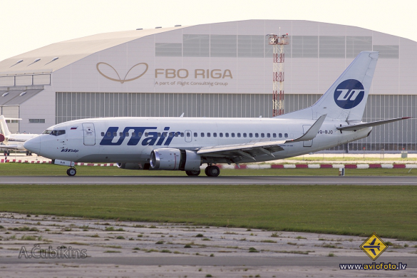 Boeing 737-524