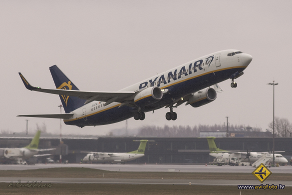 Boeing 737-8AS