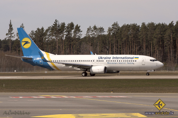Boeing 737-8AS