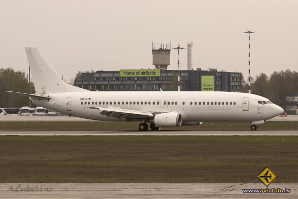 Boeing 737-46J