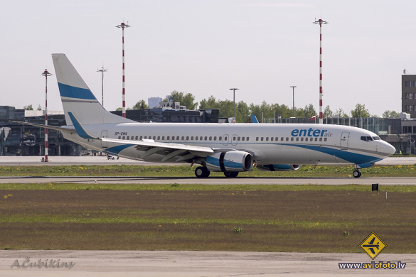 Boeing 737-8BK