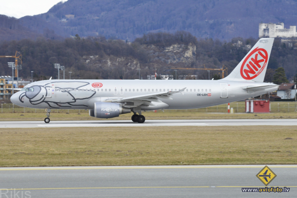 Airbus A320-214