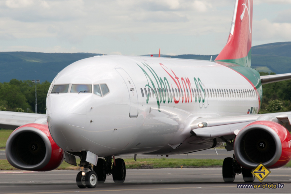Boeing 737-86J