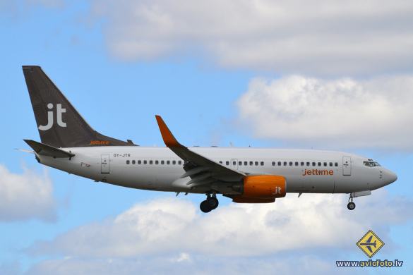 Boeing 737-73A