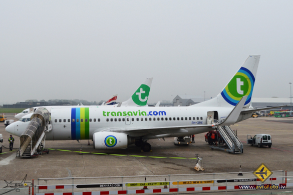Boeing 737-7K2