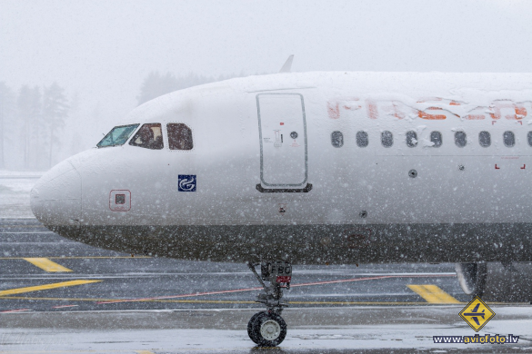 Airbus A320-214