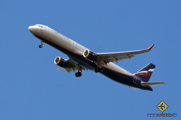 Airbus A321-211
