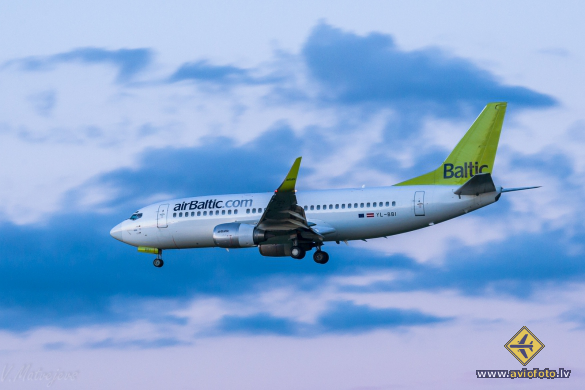 Boeing 737-33A