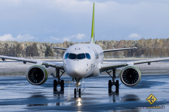 Bombardier CSeries CS300 (BD-500-1A11)