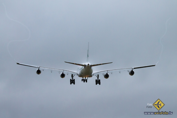 Airbus A340-313X