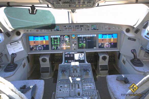 Bombardier CSeries CS300 (BD-500-1A11)