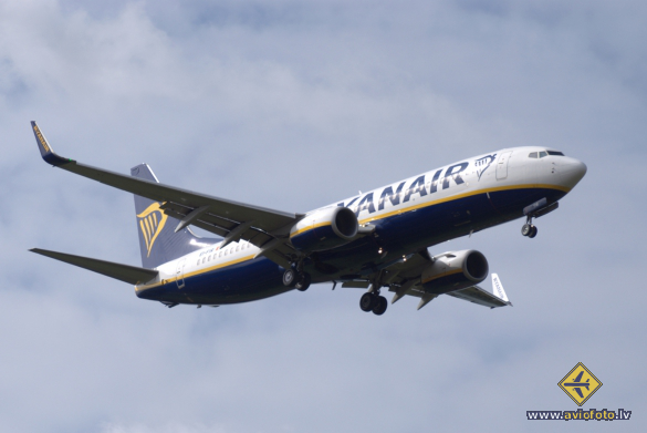 Boeing 737-8AS
