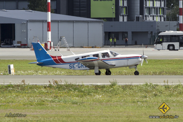 Piper PA-32R-300 Cherokee Lance