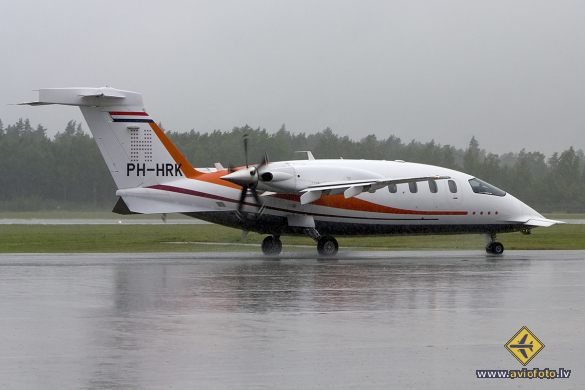 Piaggio P-180 Avanti II