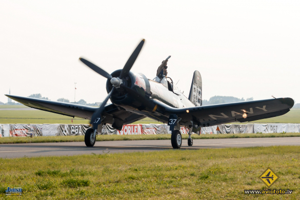 Vought F4U-4 Corsair