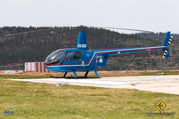 Robinson R-44 Raven