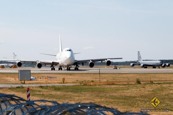Boeing 747-236B(SF)