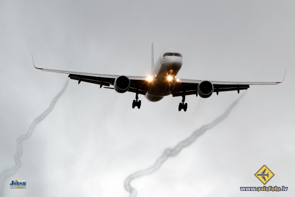 Boeing 757-222(PCF)