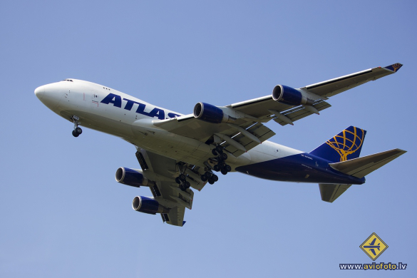 Boeing 747-47UF/SCD