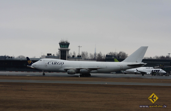 Boeing 747-236B(SF)