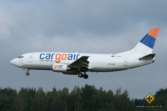 Boeing 737-301(SF)