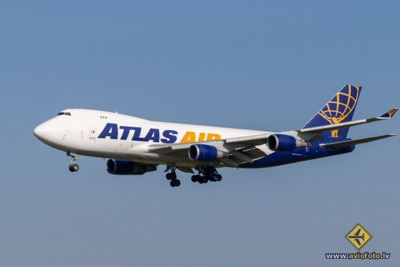 Boeing 747-47UF/SCD