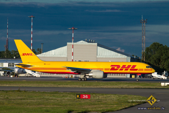 Boeing 757-2Q8(PCF)