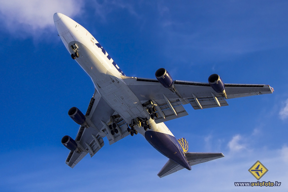 Boeing 747-47UF/SCD