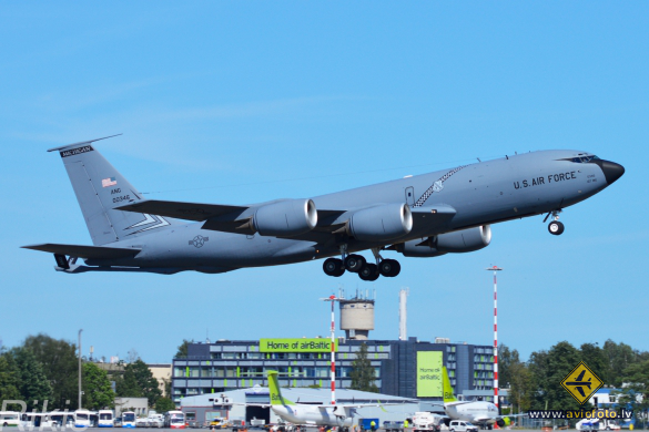 Boeing KC-135T Stratotanker (717-148)