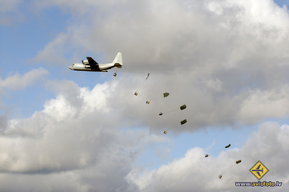 Lockheed Tp84 Hercules (C-130H/L-382)
