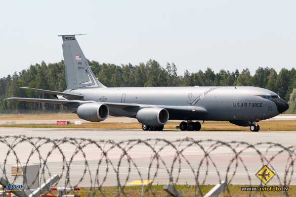 Boeing KC-135T Stratotanker (717-148)