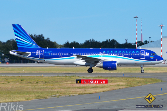 Airbus A320-214
