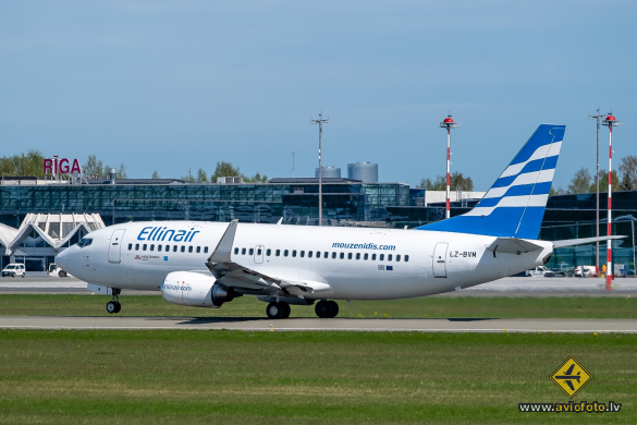 Boeing 737-31S
