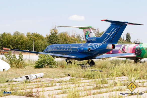 Yakovlev Yak-40