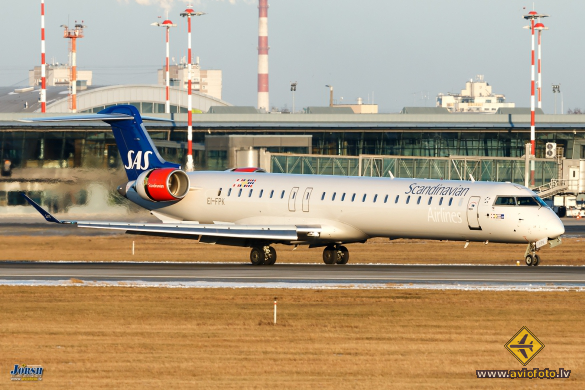 Bombardier CRJ-900LR (CL-600-2D24)