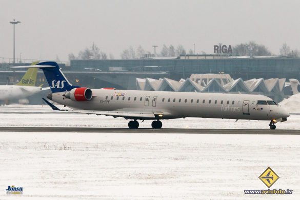 Bombardier CRJ-900LR (CL-600-2D24)