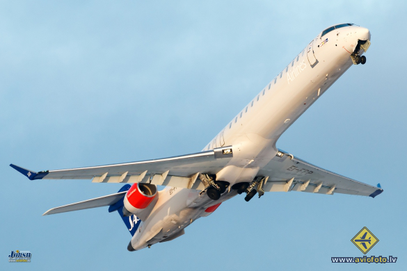 Bombardier CRJ-900LR (CL-600-2D24)